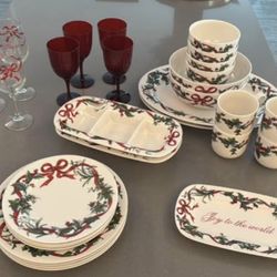 Martha Stewart Christmas Dinner Set 