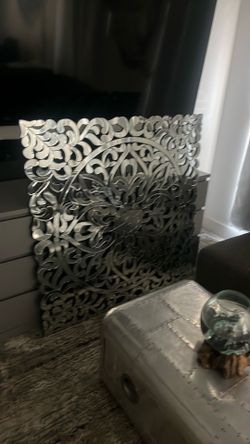 Fancy flower design mirror
