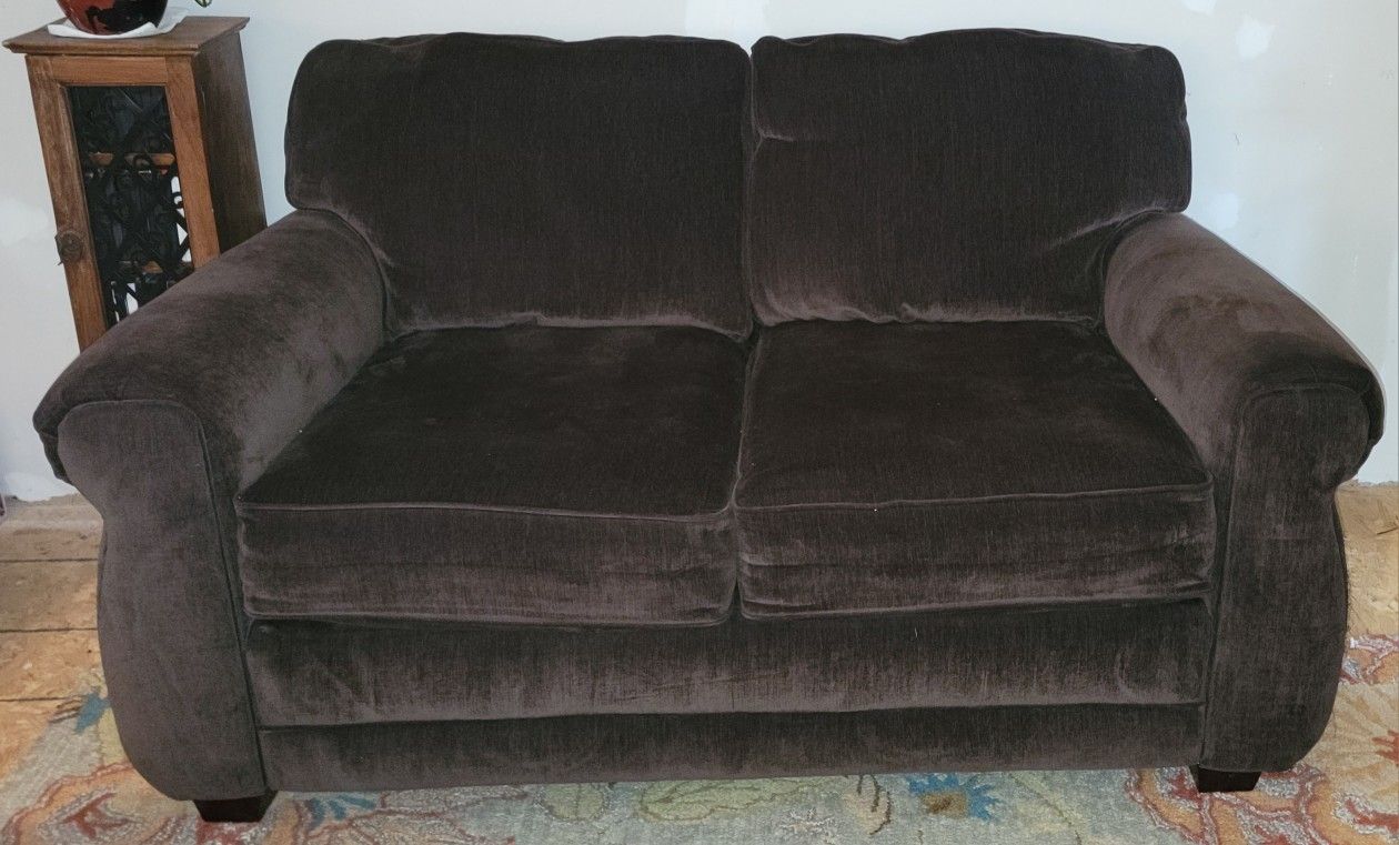 Gorgeous Soft Brown Lane Home Furnishings Couch Sofa LIKE NEW!