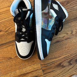 Jordan Boy's Air 1 Mid (Big Kid) By Black/Dark Concord/New Emerald 4.5 Big Kid M