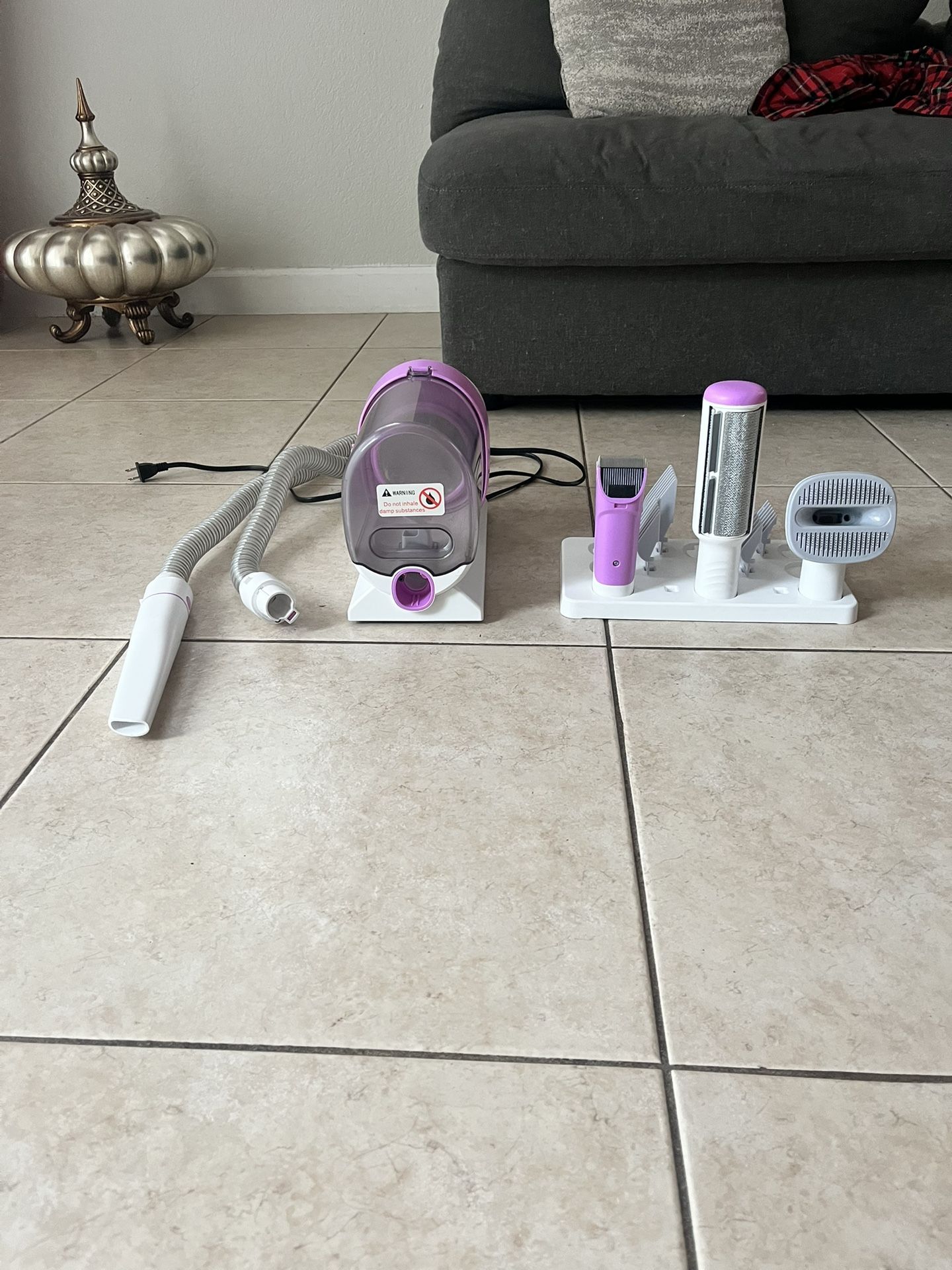 Let Grooming Set With Vacuum Used Once