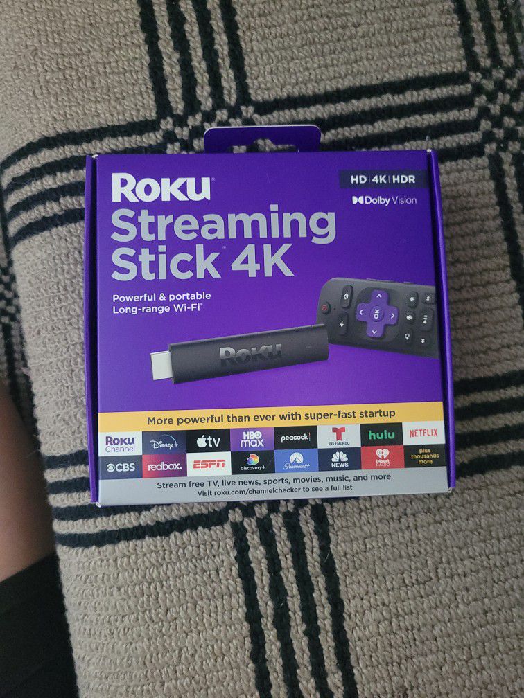 Roku - Streaming Stick® 4K (2021) Streaming Device 4K/HDR/ Dolby Vision with Roku Voice Remote and TV Controls 