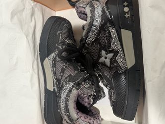 Lv sneakers