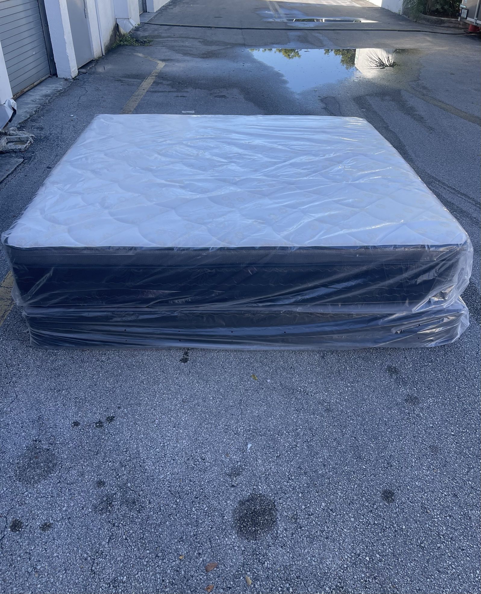 NEW MATTRESS QUEEN SIZE PILLOW TOP WITH BOX SPRING