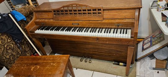 Free piano works exellent