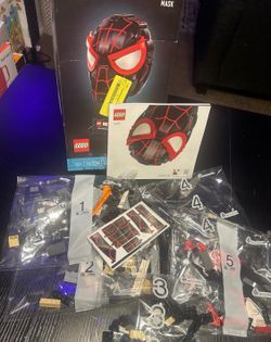 LEGO 76329 Marvel Miles Morales’ Mask Building Set - Spiderman, COMPLETE SET OPEN BOX! ALL PACKS ARE SEALED! MANUAL INCLUDED!