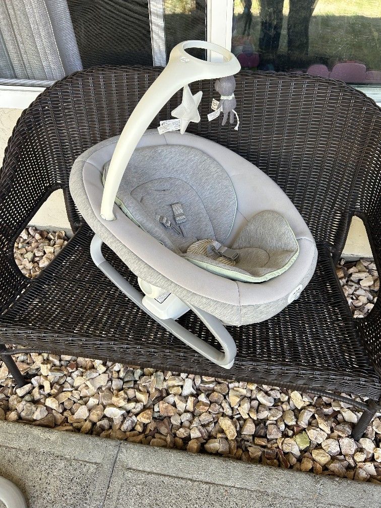 Graco "Soothe My Way" Baby Swing