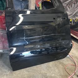 2025 Gmc Left Rear Door 
