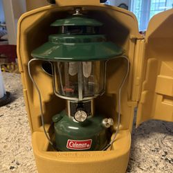 Vintage Coleman  220H  Big Hat Lantern 