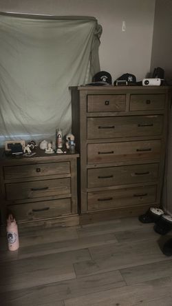 Dresser End Table Set