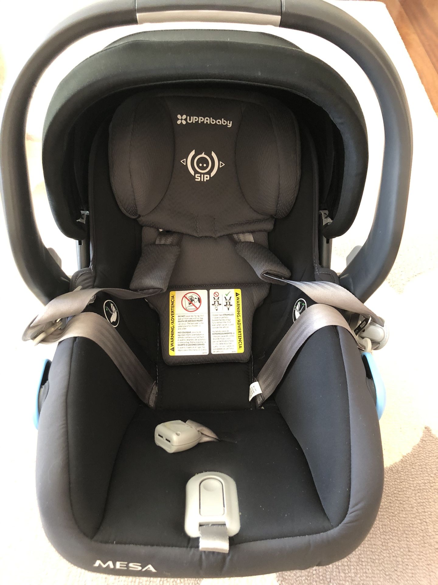 Uppa baby Messa 2019 Car Seat And 2 Bases