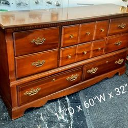 Maple Dresser / Wooden Dresser / Vintage Dresser / Bedroom Furniture