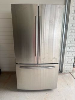 Samsung large bottom freezer refrigerator