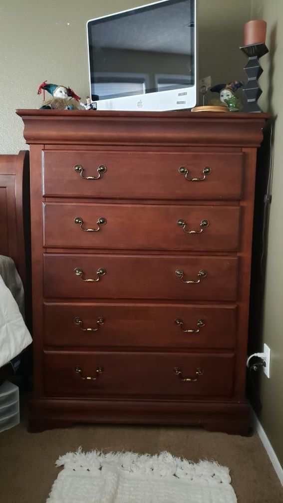 Dresser