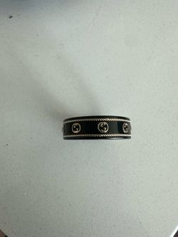 18k ring