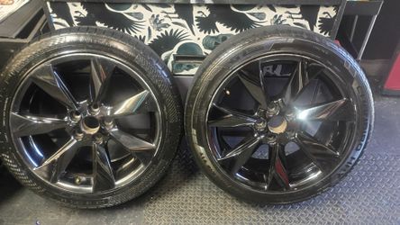 18-in rims and tires