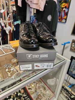 Stacy adams black dress shoes. size 8 mens.