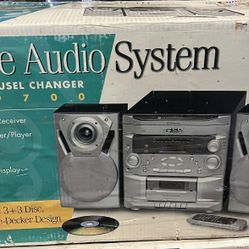 Vintage Emerson Home Audio System  6 Cd Changer Am/Fm 