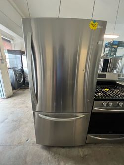 Refrigerator (33” wide)