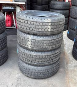 245 75 17 Mastercraft Crouser Set of 4 Used