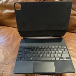 iPad Magic Keyboard 