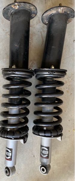 Nissan Titan, 12 inch adapter with rough country brand new shock