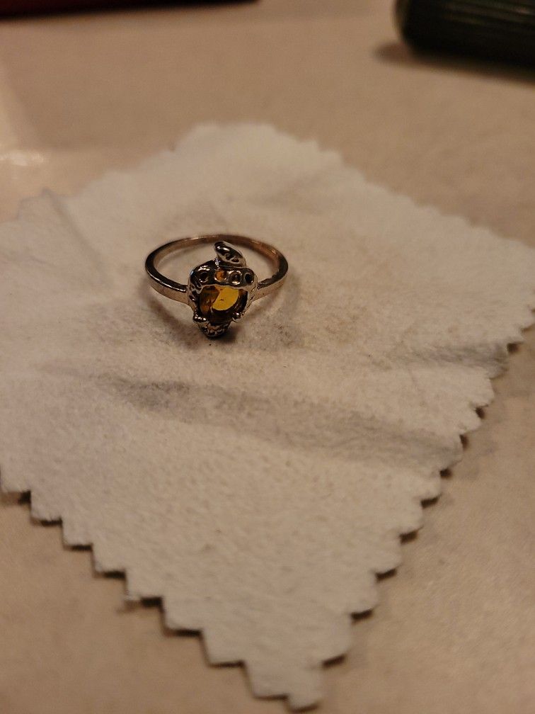 November Birthstone. Stirling Silver Size 7