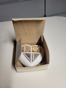 VTG Papel Freelance Heart LOVE Trinket Jewelry Box 5” Fine Bone China White Gold