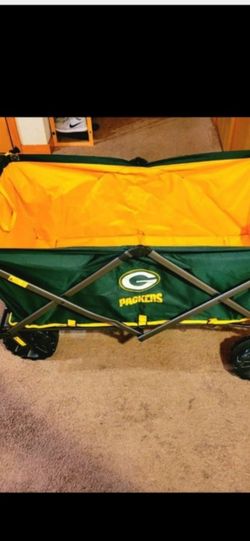 NFL, GREEN BAY PACKERS LOT: New, Rawlings, Packer, 40" wide, folding collasapol utility portable wagon. Steel frame and durable hammer tune polyester