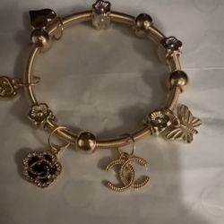Woman’s Bracelet