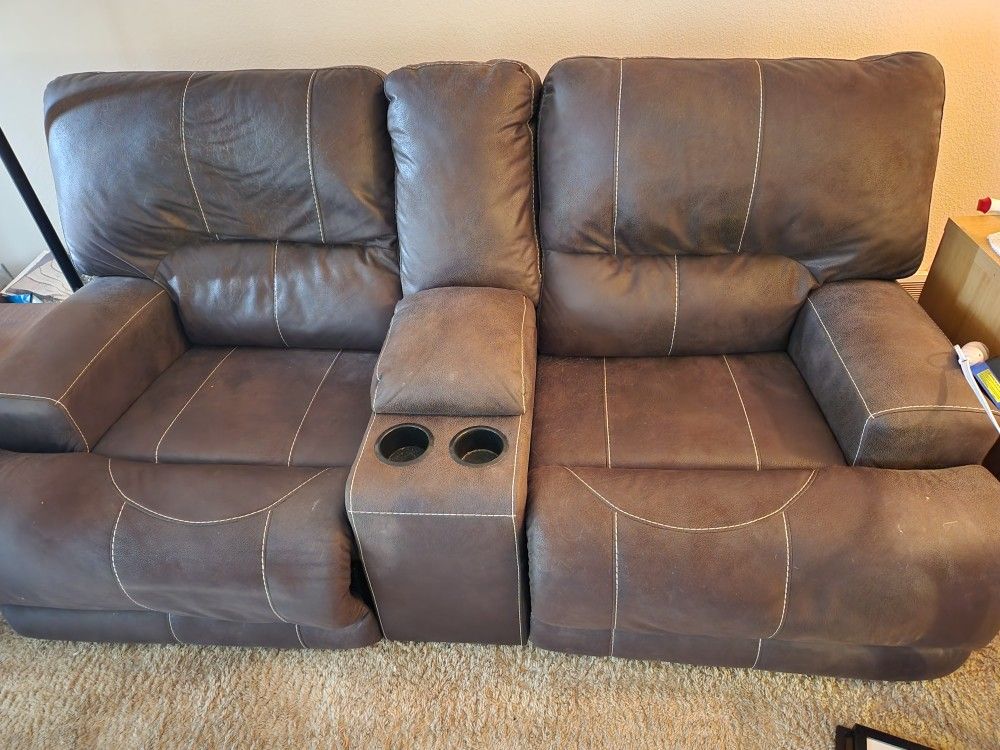 Dark Brown, Electric Recliner Couch for Sale in Auburn, WA OfferUp