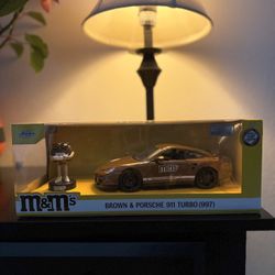 Brown & Porsche 911 Turbo (997)