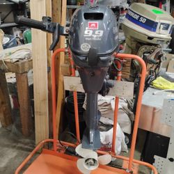 Yamaha Fourstroke 9.9 High Thrust Boat Motor.