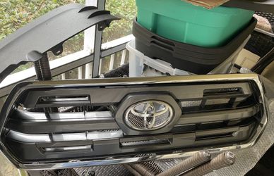 Toyota Tacoma limited Grill