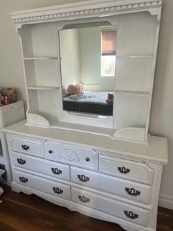 Wood dresser with mirror