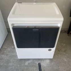 Maytag Dryer, Great Condition *moving*