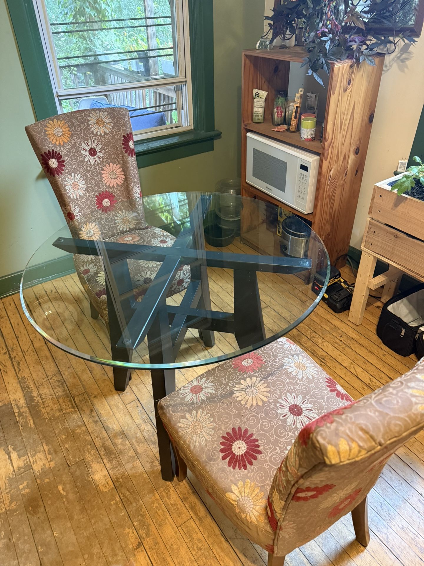 Glass Table And Chairs