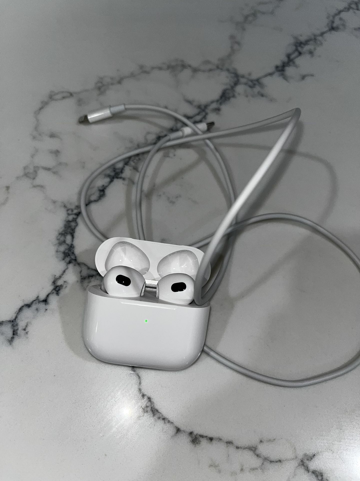 Airpods With Charger 