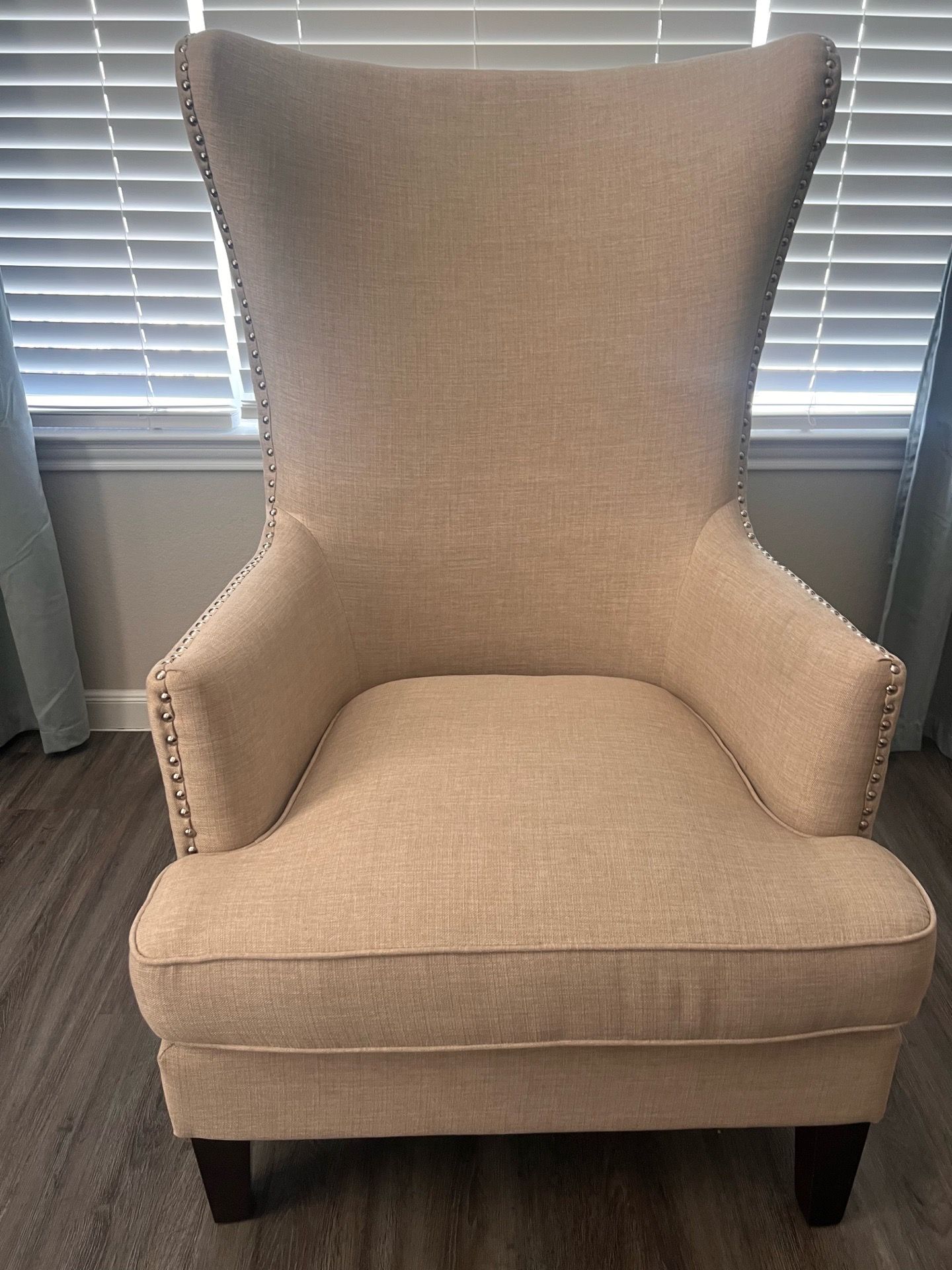 2 Elegant Accent Chairs