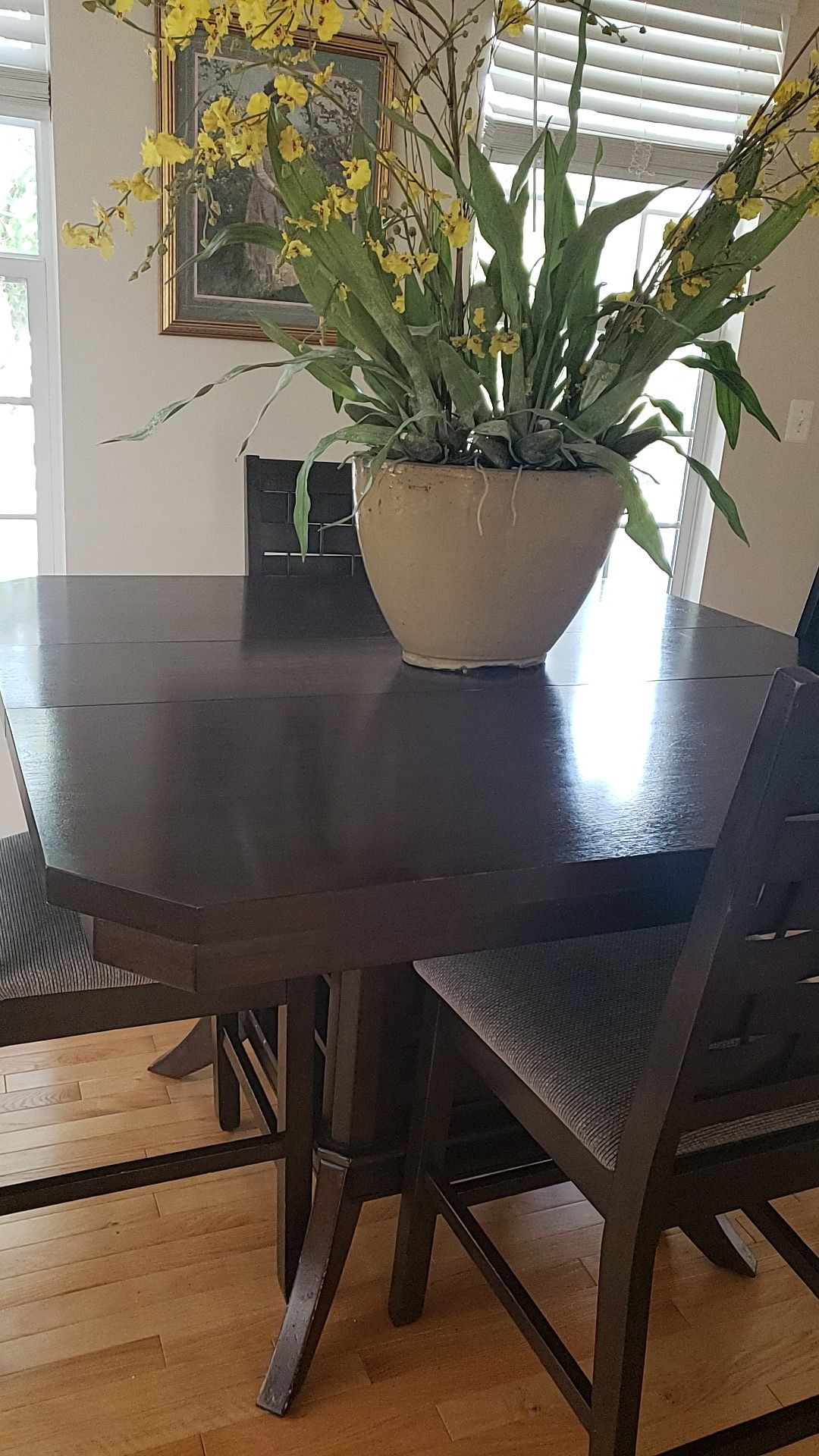 Dining table and 4 chairs with wine rack