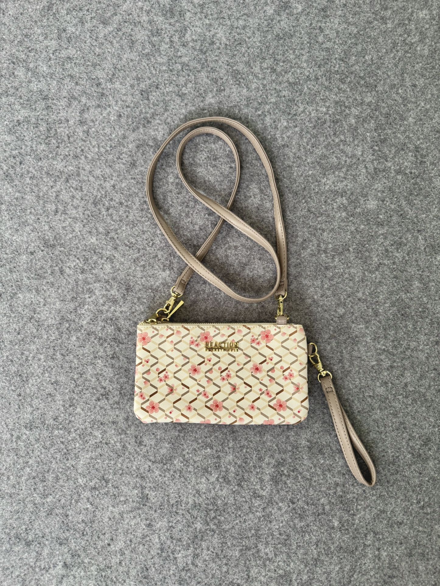 Kenneth Cole Reaction Floral Crossbody Wallet Purse