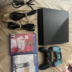 PlayStation 4 Slim 
