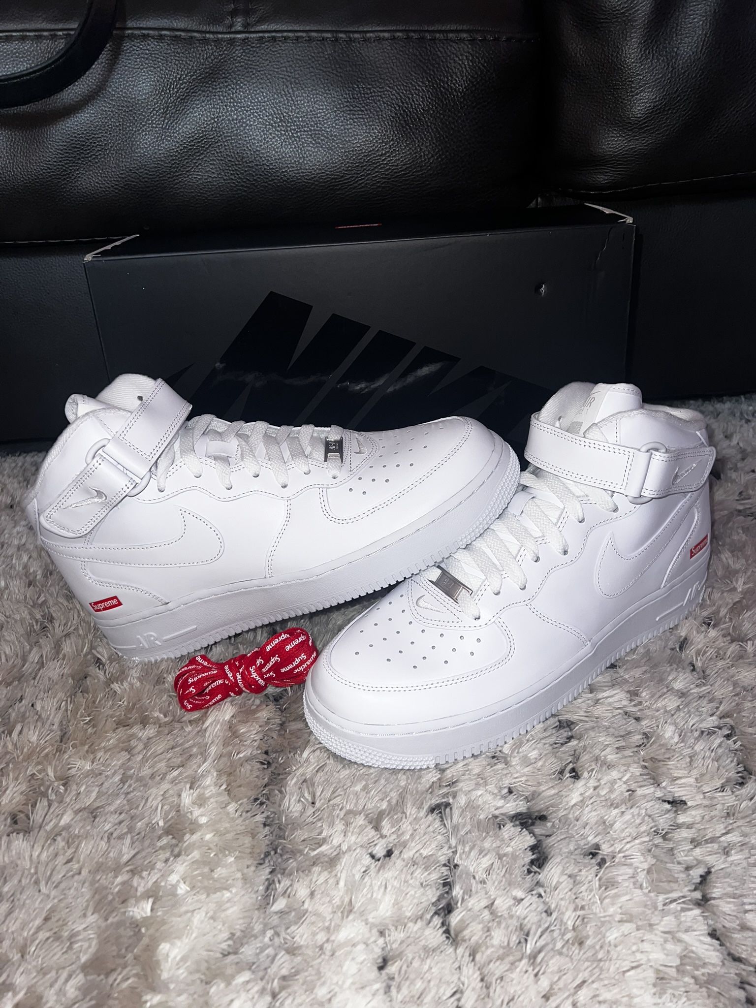 Air Force 1 Mid/Supreme White