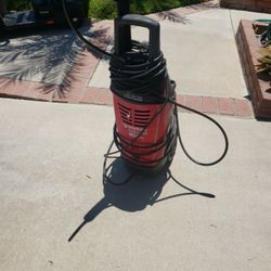 HUSKY POWERWASHER 1650 PSI . Moving Sale