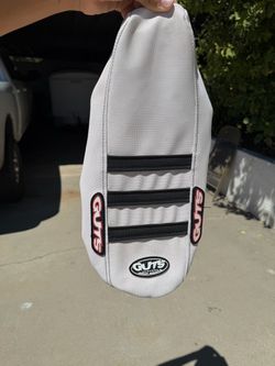 Guts seat cover (white)