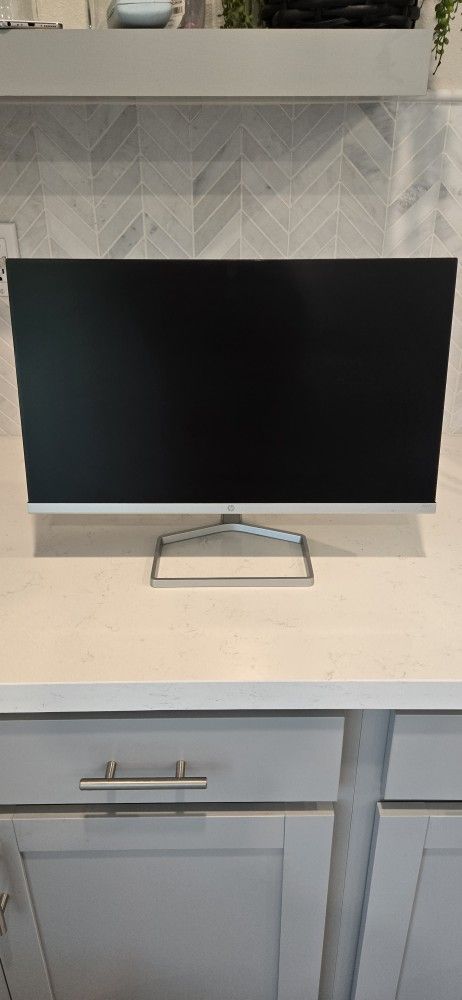 HP Monitor 24 Inch 1920x1080p