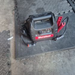Duralast Jump Starter, Compressor