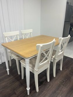 Dining table and 4 chairs