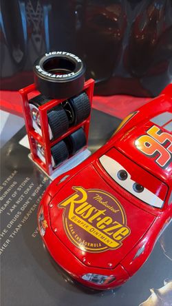 Lightning McQueen car with changing tires