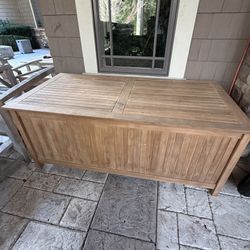 Large Outdoor Wood Storage Bench / Deck Box – Hydraulic Lift Lid – 60” Wide